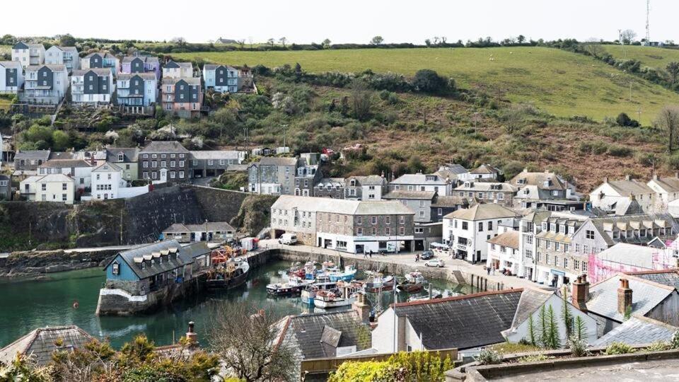 Hipnautic, Mevagissey, Sleeps 6 Villa Rum bild