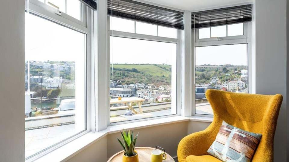 Hipnautic, Mevagissey, Sleeps 6 Villa Rum bild